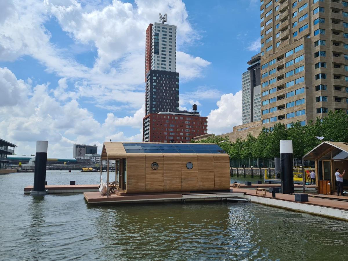 Wikkelboat Nr1 At Floating Rotterdam Rijnhaven Roterdão Exterior foto