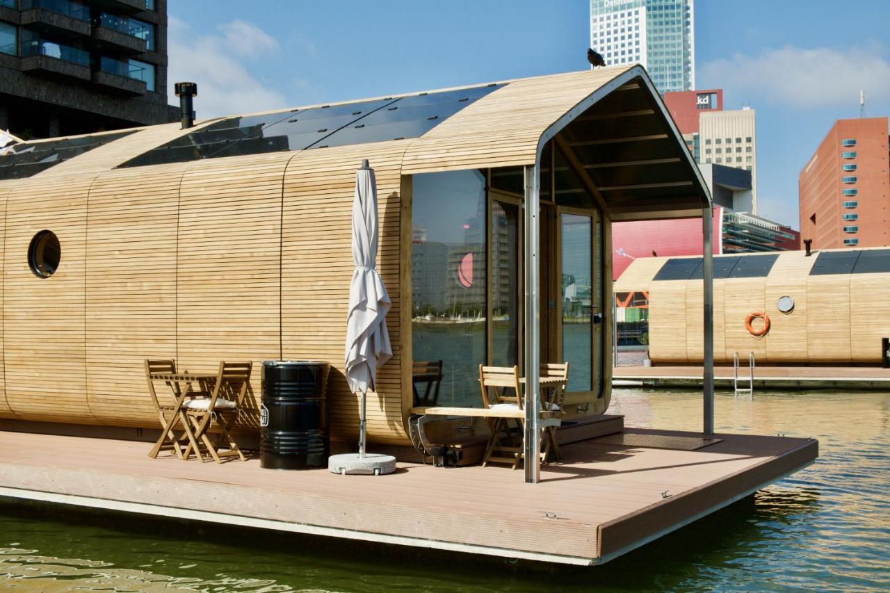 Wikkelboat Nr1 At Floating Rotterdam Rijnhaven Roterdão Exterior foto