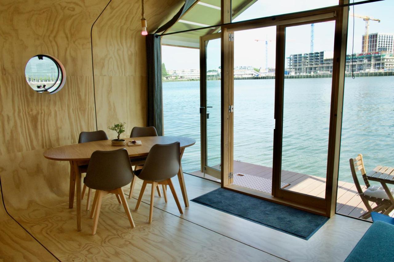 Wikkelboat Nr1 At Floating Rotterdam Rijnhaven Roterdão Exterior foto